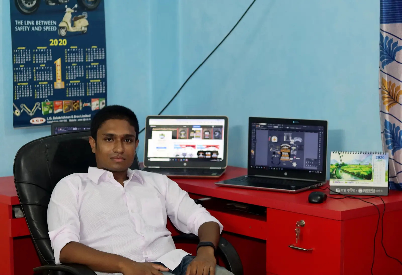 Anik Mahmud at his home workstation in 2020.